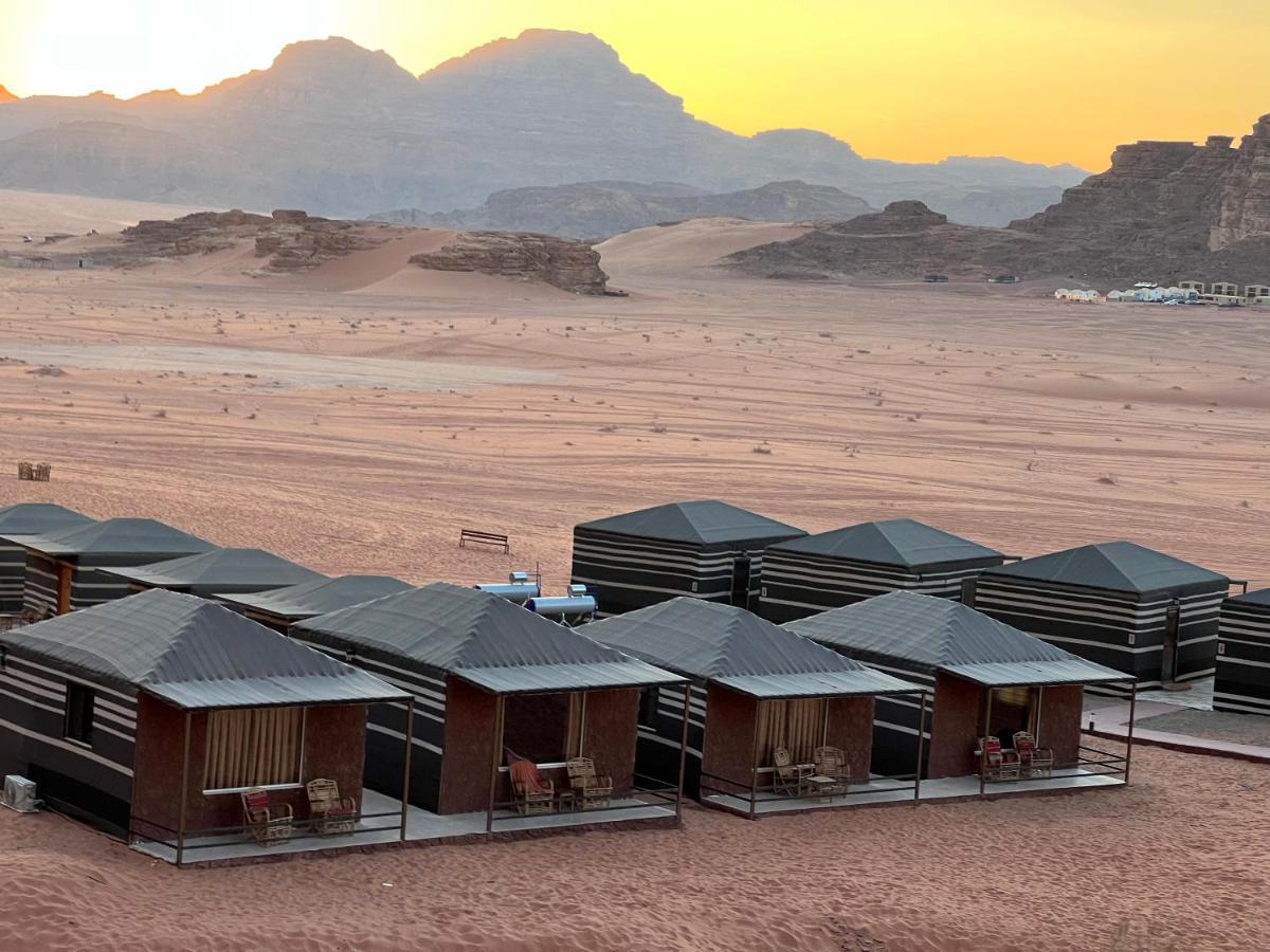 Wadi Rum Eagle Luxury Camp Esterno foto