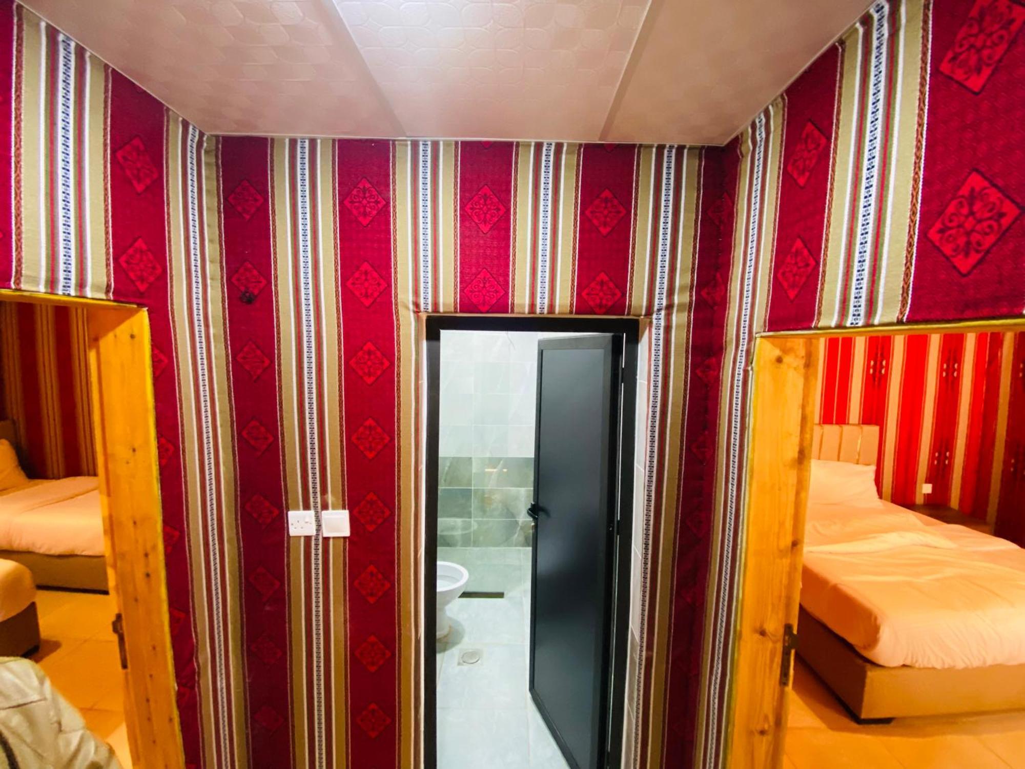 Wadi Rum Eagle Luxury Camp Esterno foto
